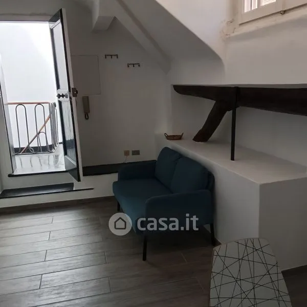 Séjour - Mansarded Studio in Historic Building, Genoa