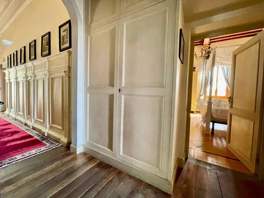 Esik - Period Villa with City View in Florence