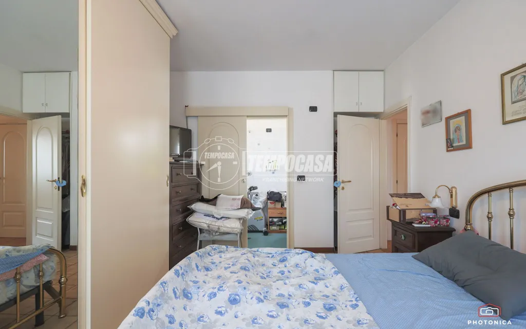 Magamistoad - Five-Room Apartment with Balconies in Riccione