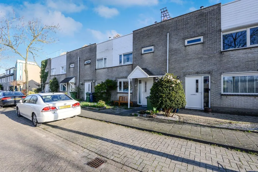 Välivaade - Penthouse with Balcony in Almere