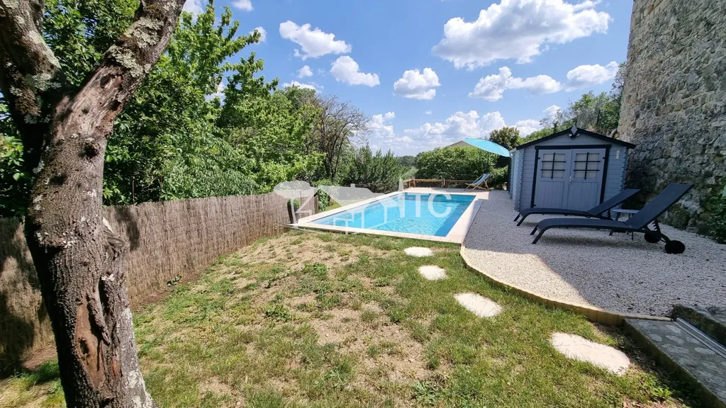 Bassein - Charming Stone House with Pool in Banne