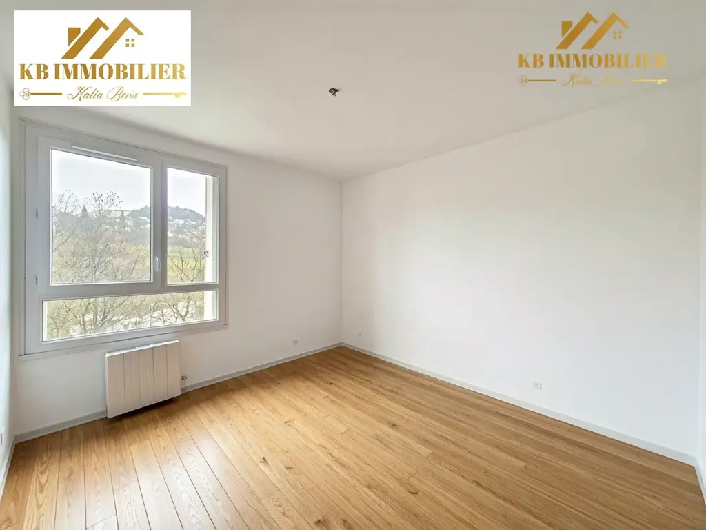 Pièces - Appartement 5 Pièces avec Terrasse à Privas