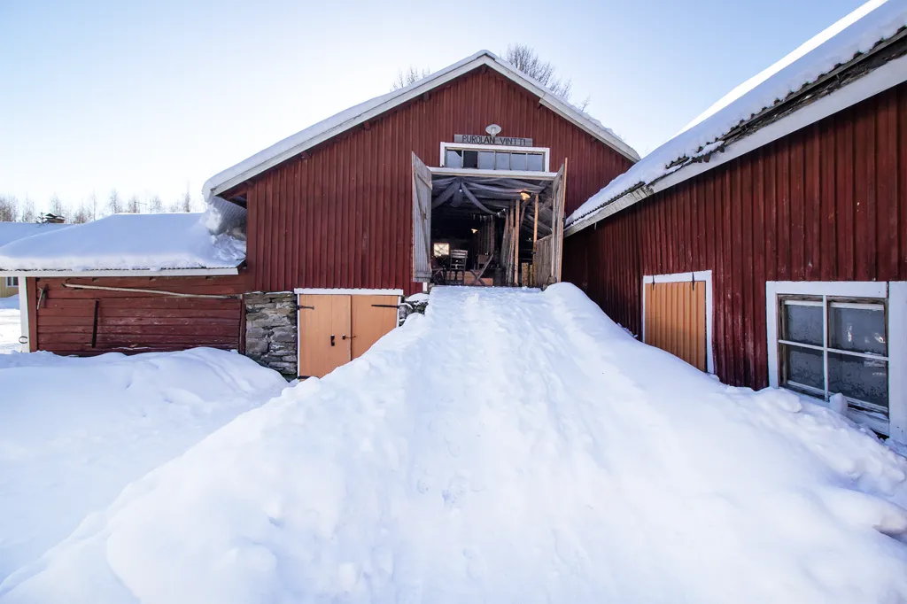 Extérieur - Rustic Timber House with Farmyard in Lastukoski