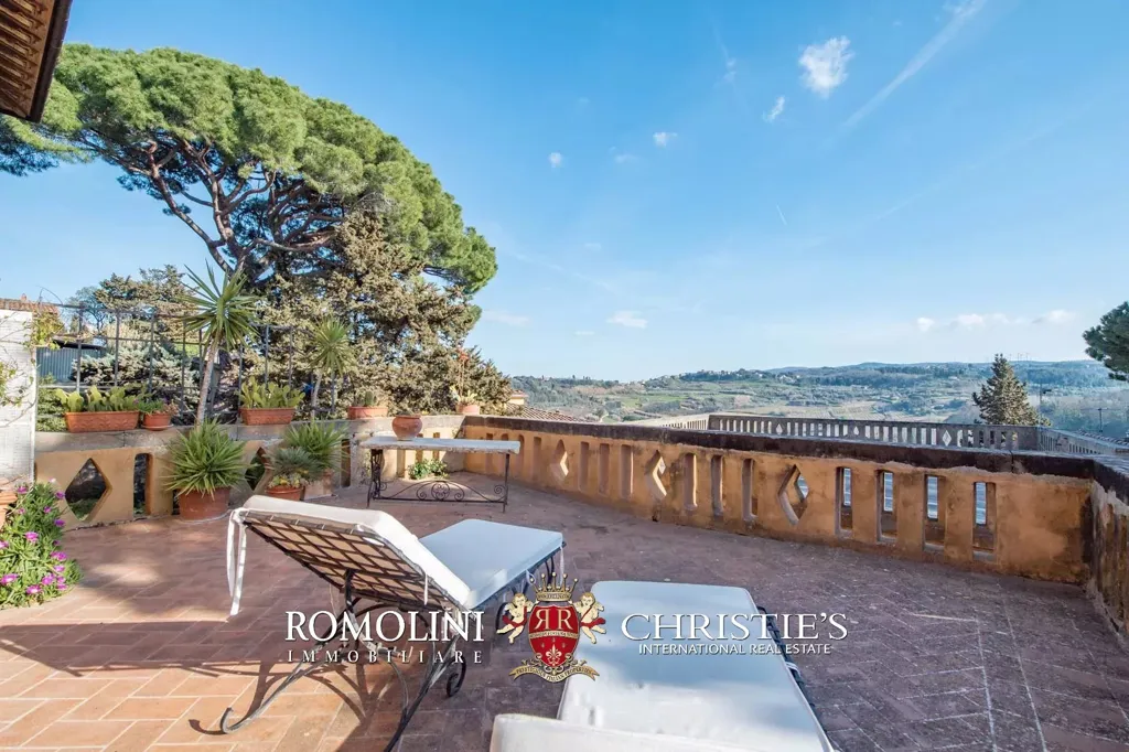 Terrass - 18th-Century Villa with Panoramic Views near Pisa
