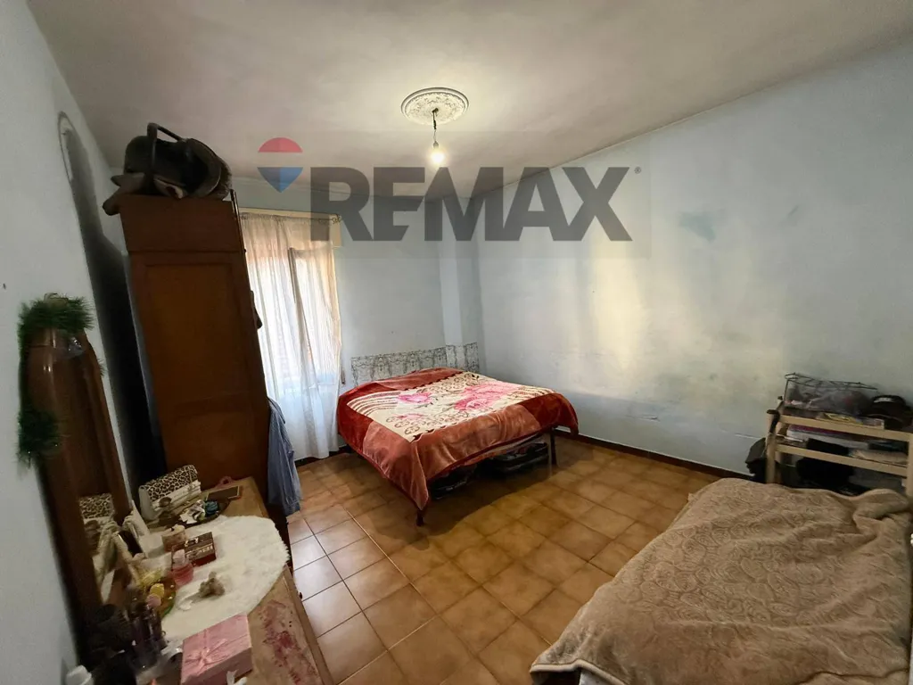 Chambres - Two-Level Apartment in Quiet Carinola