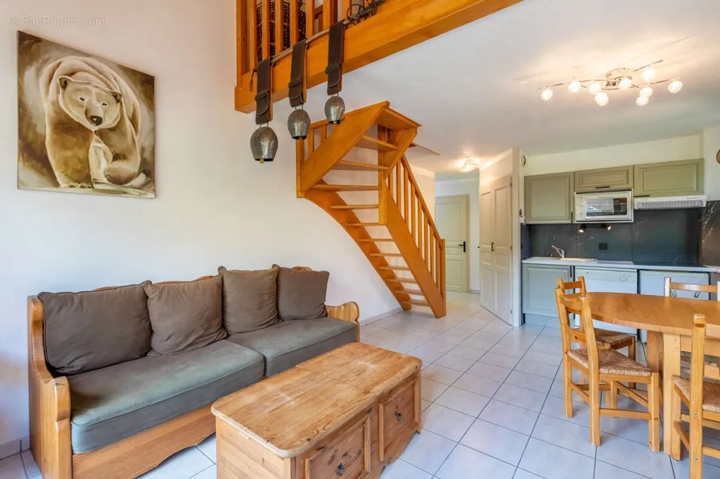 Séjour - Appartement Skis au Pied avec Balcon à Chinaillon