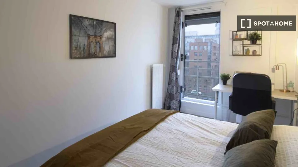 Chambres - Appartement à Louer à Nanterre