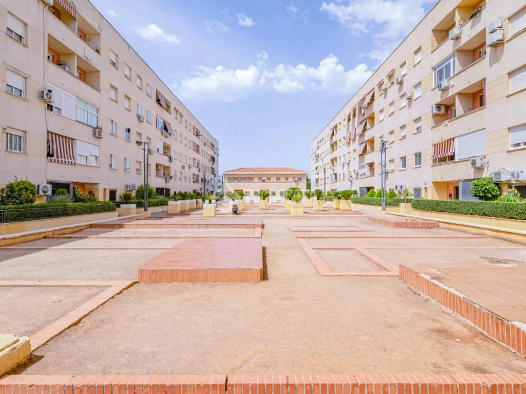 Giardino - Fully Renovated Duplex with Patio in Granada