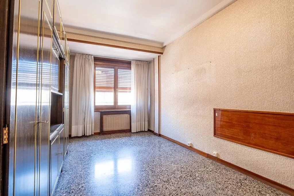 Pièces - Apartment with Balcony and Views in Zaragoza