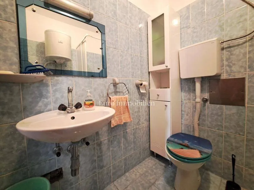 Vannitoad - Two-Bedroom Apartment with Sea View in Malinska
