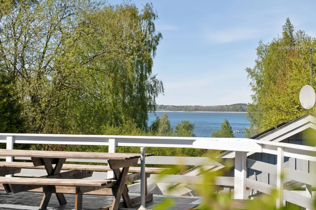 Terrazza - Lake View Property with Multiple Houses in Nyköping