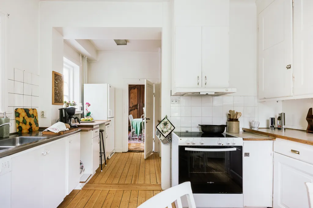 Cuisine - 20s Classicist Villa with Garden in Lund