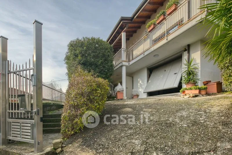 Exterior - Villa with Lake View in Verbania