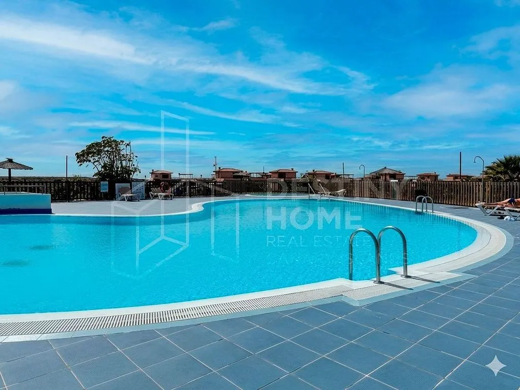 Piscine - Semi-detached Villa with Pool in Lajares