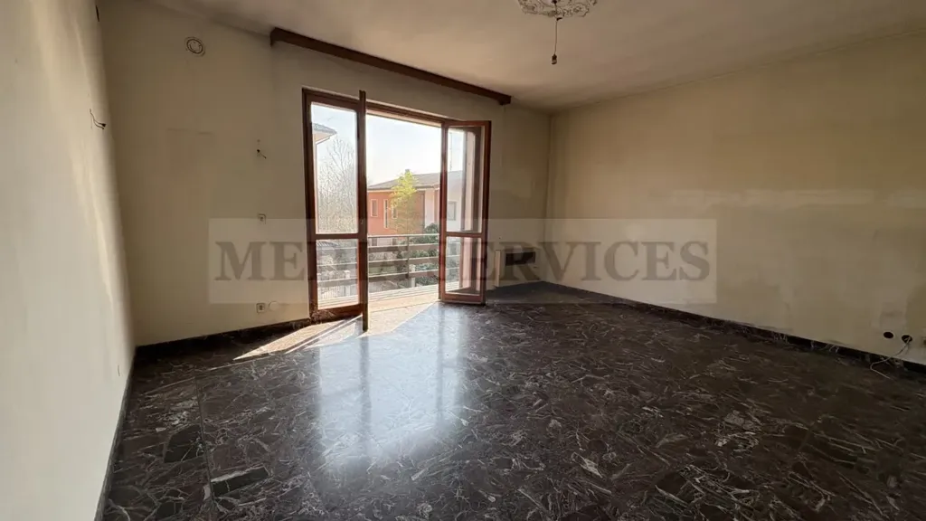 Rooms - Villa with Garden in Garlasco