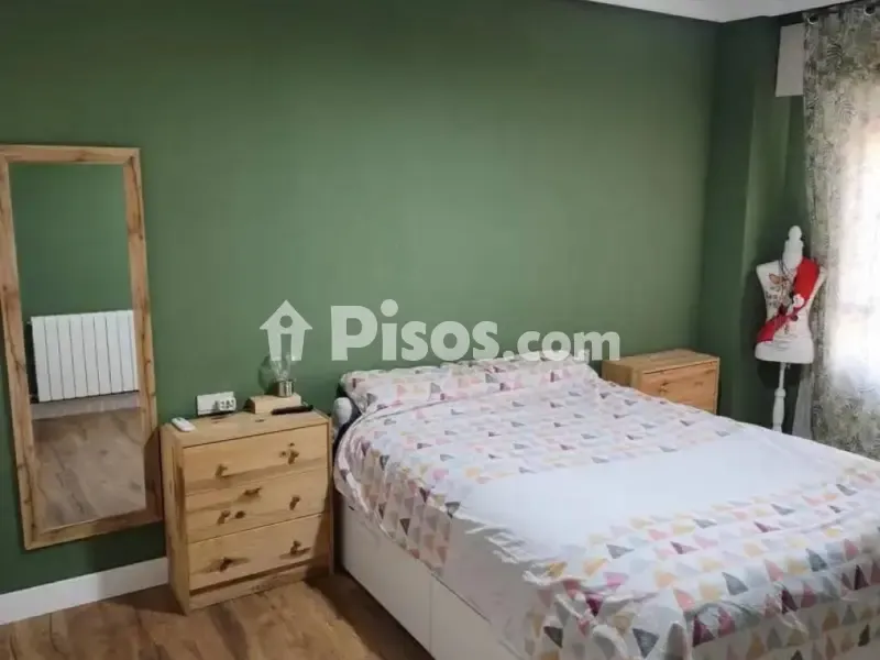 Dormitorios - Piso con balcón en Parque Lineal, Albacete