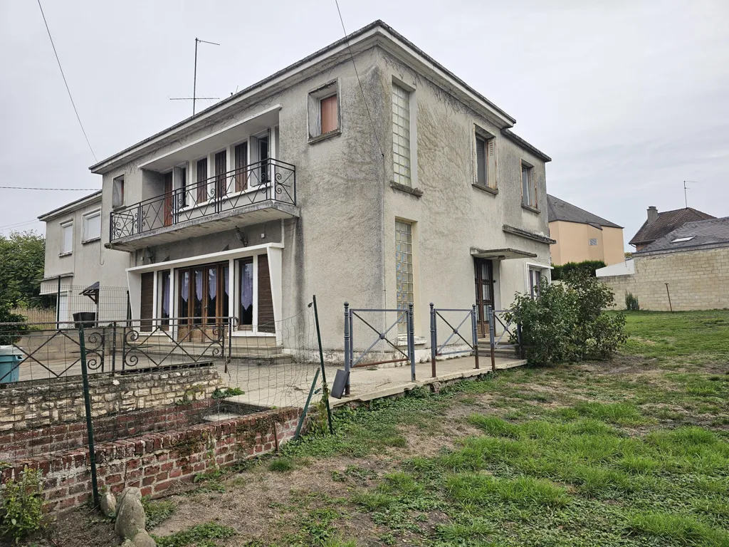 Esterno - Semi-Pitched House with Garden near Centre