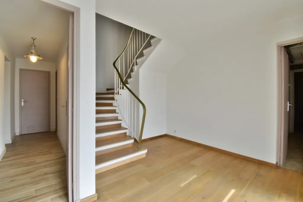 Rooms - Renovated House with Pool in Château Arnaux
