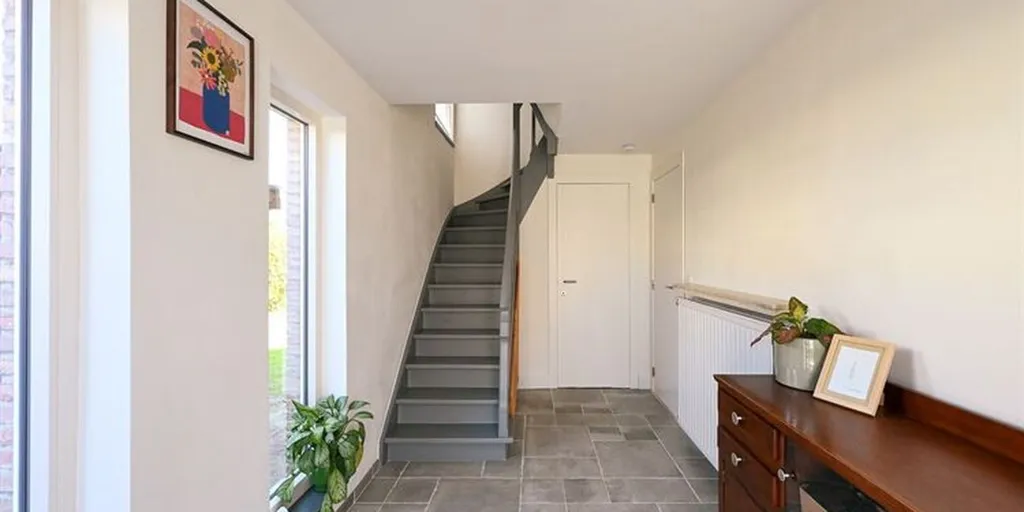 Esik - Fully Renovated Semi-Open House in Hoevenen