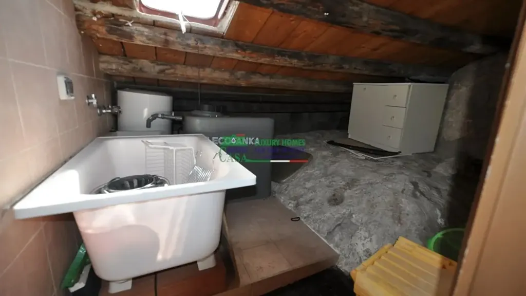 Salles de bain - Apartment with Balcony in Ragusa