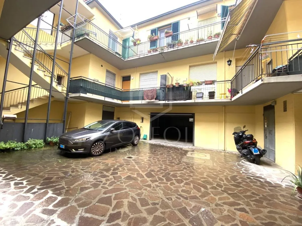 Aed - Rustic Triplex with Balcony in Cervia