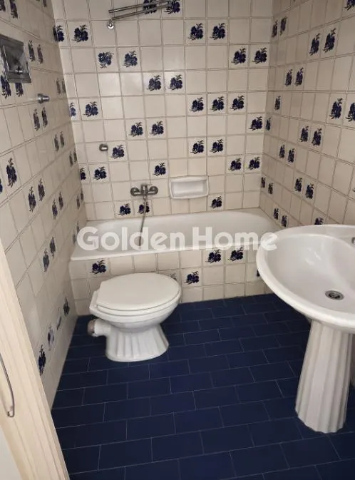 Vannitoad - Bright Apartment with Balcony in Marousi Centre