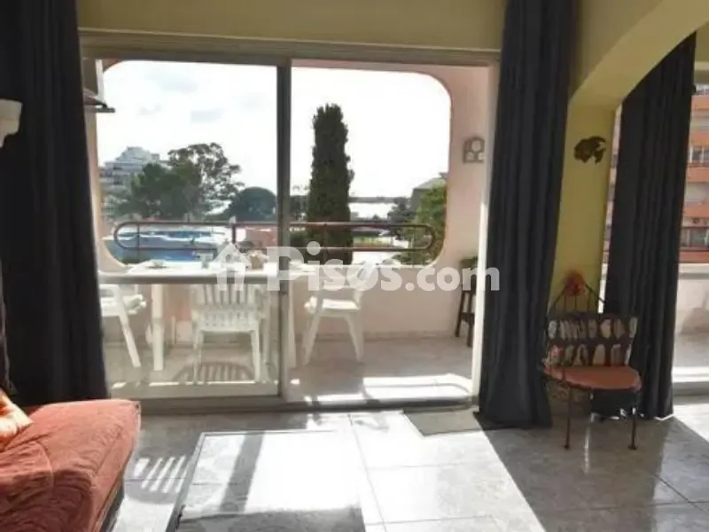 Séjour - Apartment with Pool View in Roses