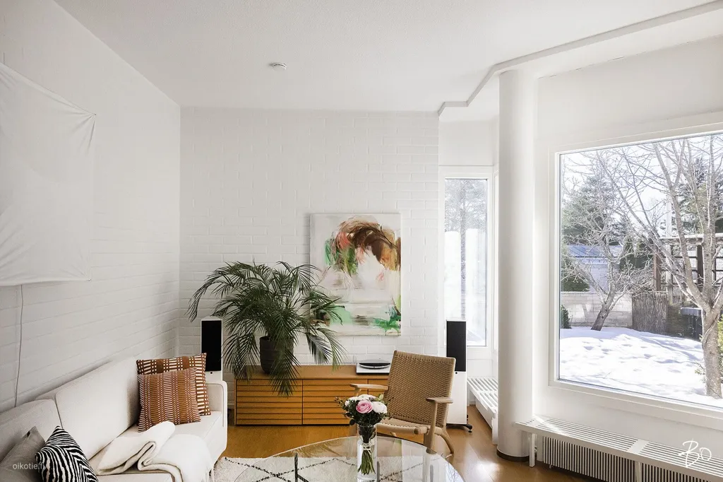 Elutuba - Modernised Apartment with Sea View in Laurinlahti