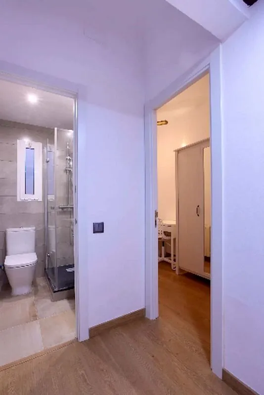 Vannitoad - Furnished Apartment with Central Heating in El Camp de l'Arpa del Clot