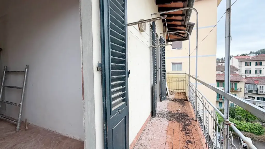 Balcon - Rear-Facing Apartment with Balcony in Florence