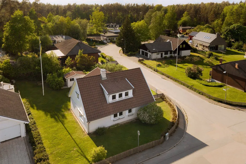 Vue aérienne - 1.5-Floor Villa with Garden in Västerås