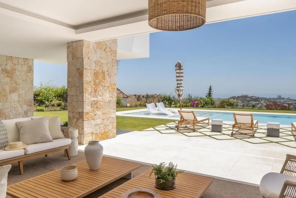 Terrass - Modern Villa with Pool in Benahavís