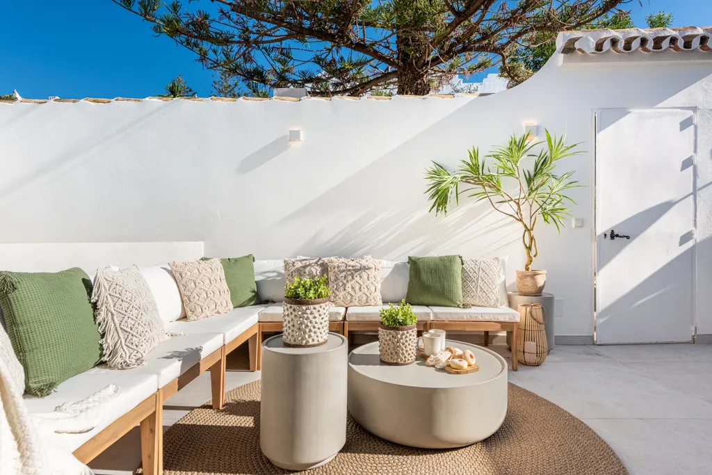 Terrasse - Semi-Detached House with Pool in Nueva Andalucía