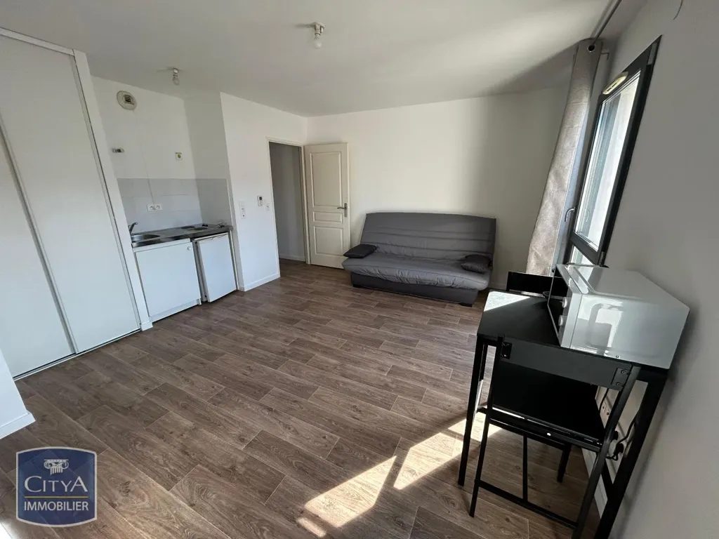 Cuisine - Studio Meublé avec Ascenseur à Troyes
