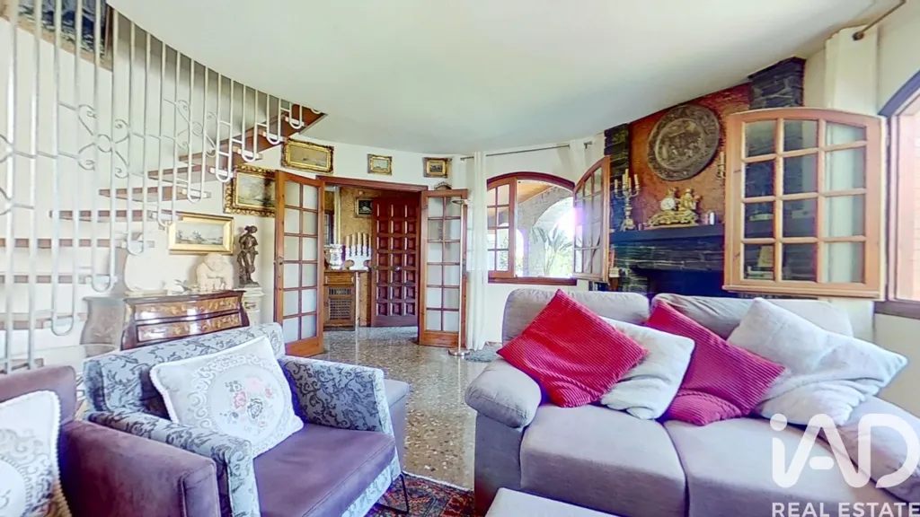 Elutuba - Round House with Garden in Roda de Barà