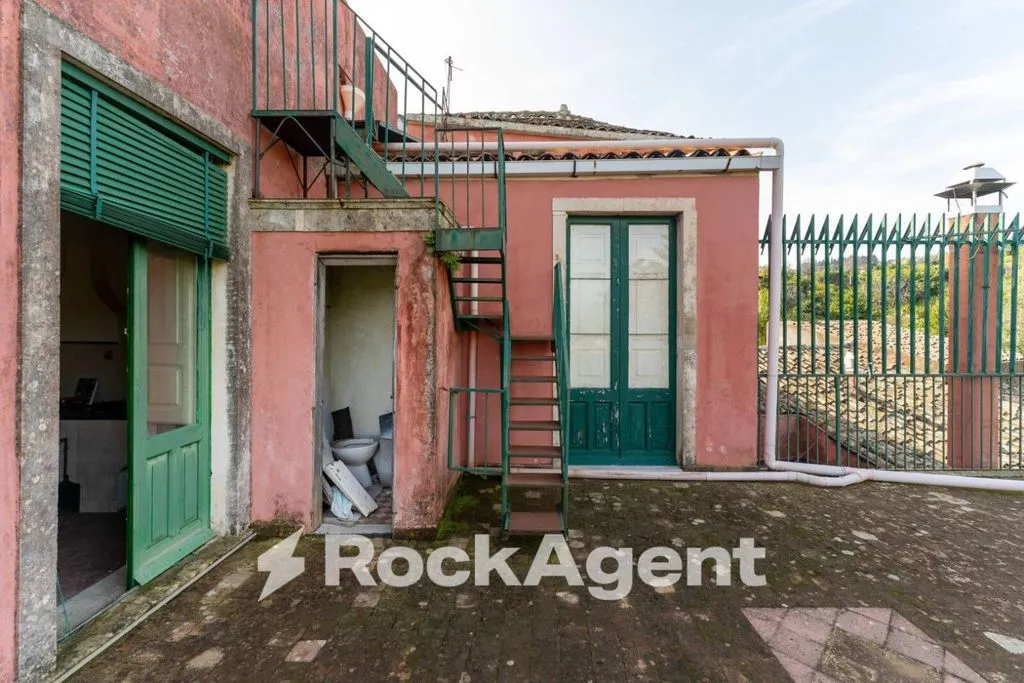 Aed - Ancient Farmhouse with Panoramic Views in Giarre
