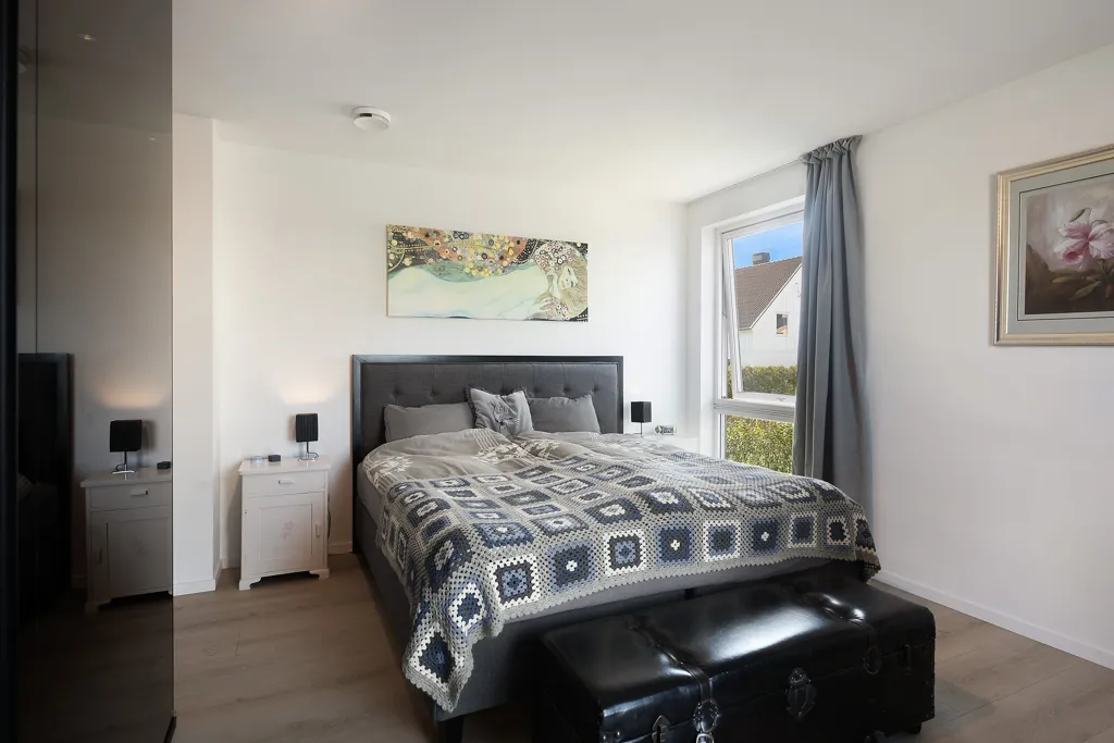 Chambres - Spacious Apartment with West-Facing Balcony in Haukerød