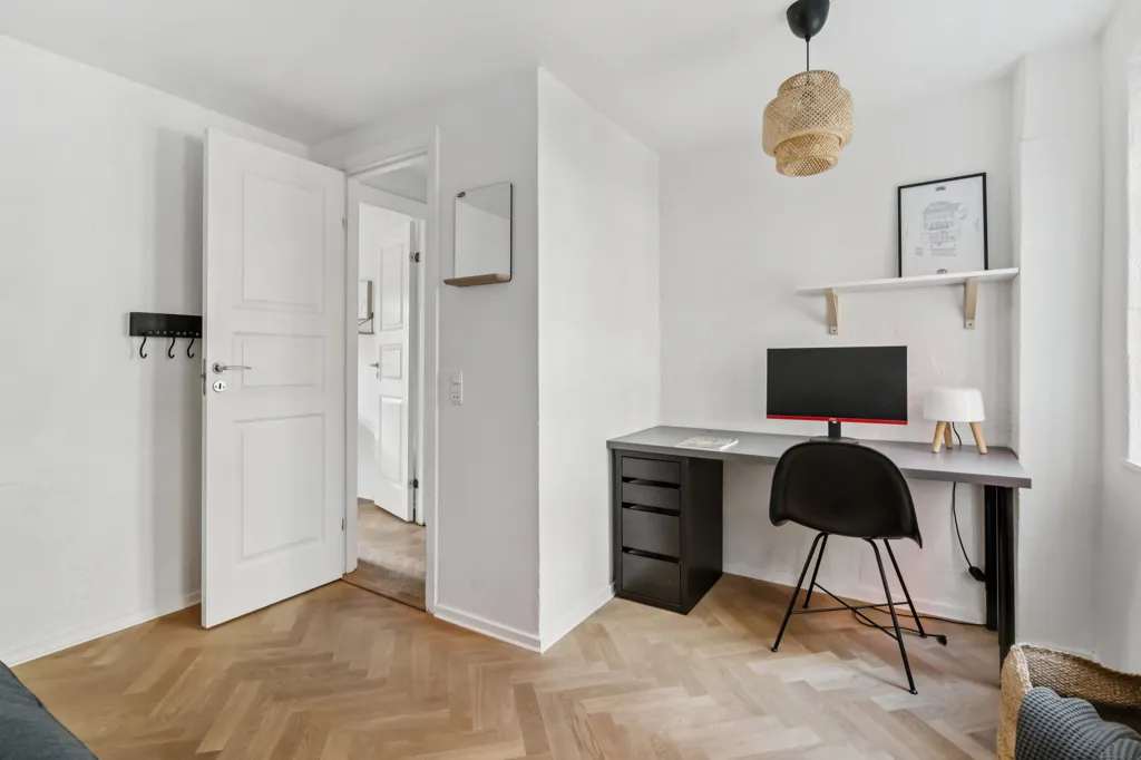 Bureau - Historic Terrace House with Garden in Aarhus C