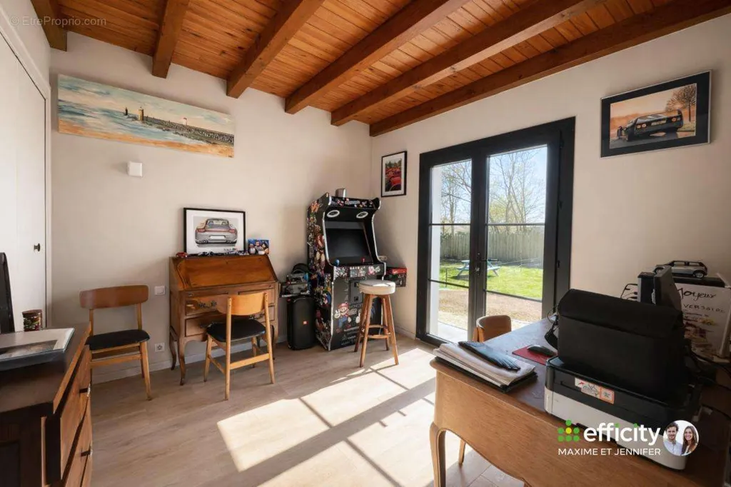 Bureau - Villa Rénovée avec Piscine à Azur