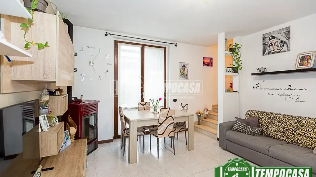 Séjour - Rustic Semi-Detached Villa with Garden in Palazzo Pignano