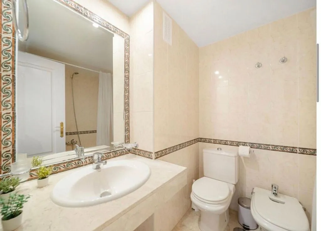 Salles de bain - Apartment with Pool in Nueva Andalucía Centre