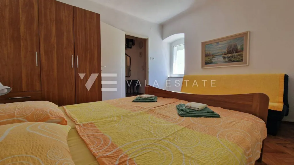 Magamistoad - Stone House with Terrace in Punat