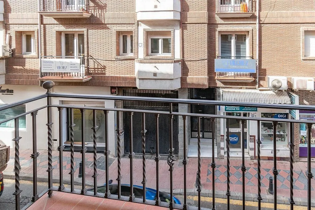 Balcon - Modern Apartment with Balcony in Armilla