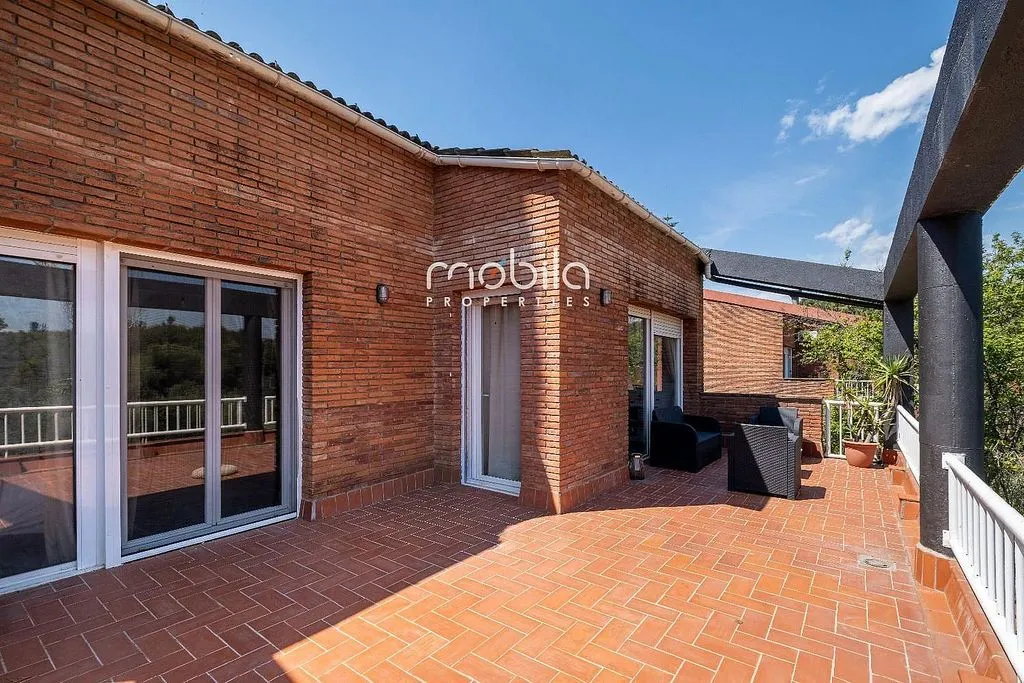 Terrasse - Contemporary House with Pool in Bellaterra