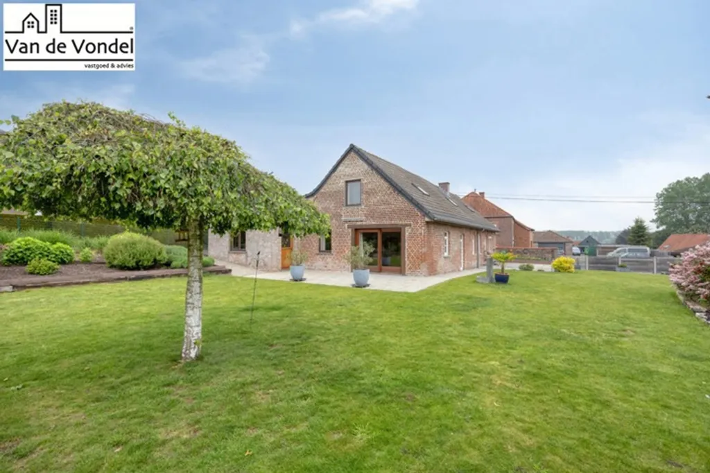 Aed - Charming Farmhouse with Garden in Geraardsbergen Ophasselt