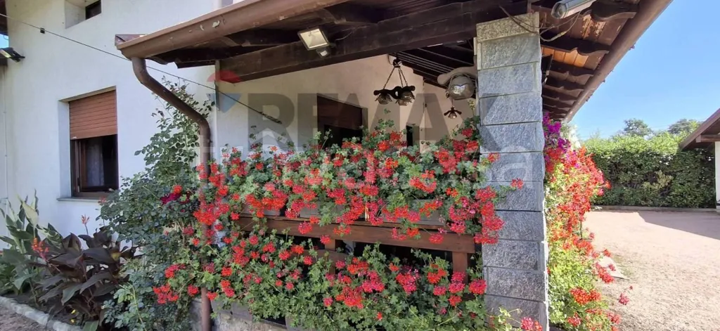 Terrazza - Single-Level Villa with Private Garden in Paruzzaro