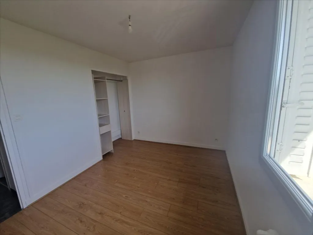 Pièces - Appartement T3 avec Balcon au Calme à Riom