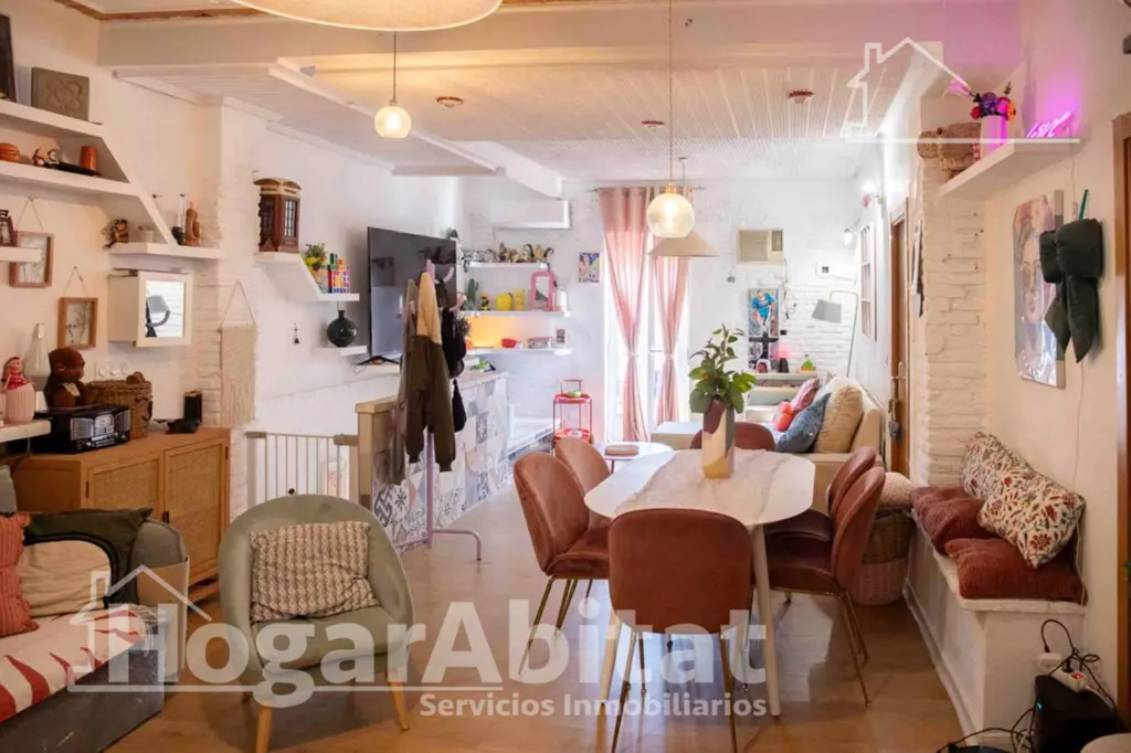 Elutuba - House with Large Terrace in Manises