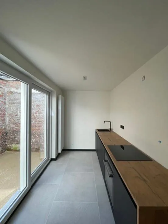 Maison Rénovée avec Terrasse à Orientation Ouest