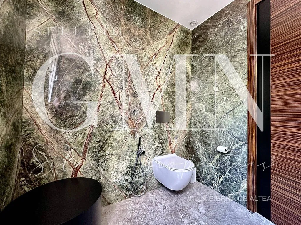 Bathrooms - Luxury Villa with Sea View in Altea